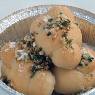 #5 Deez Knots (Garlic Knots)