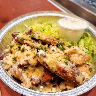10 Garlic Parm Wings